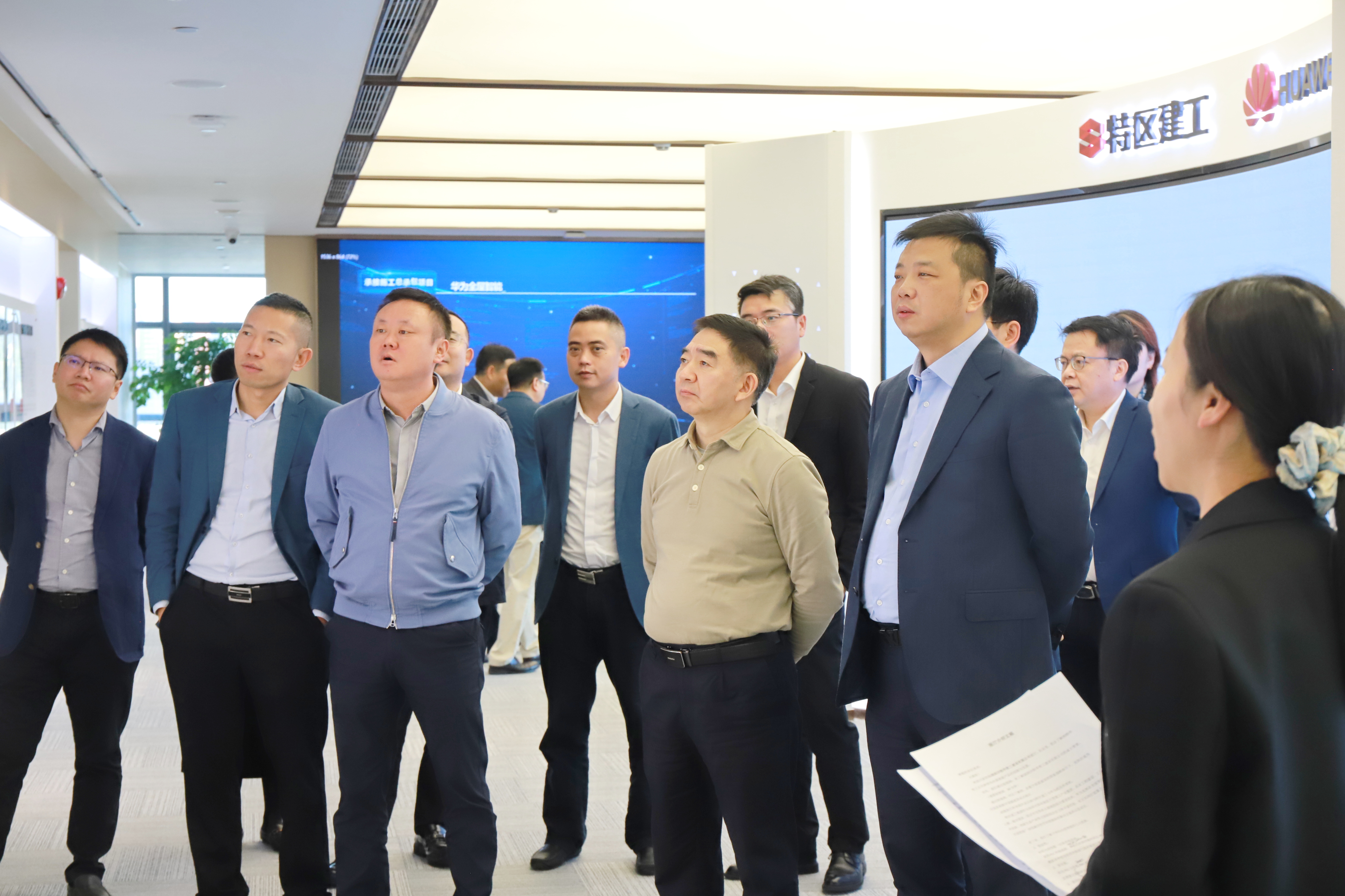 參觀.JPG 參觀.JPG